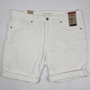 NWT Levi's Classic Bermuda Denim Cuffed White Jean Shorts Womens Size 33 Stretch
